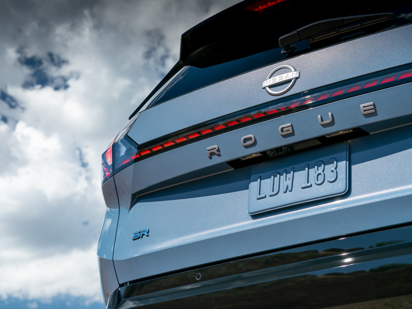 SMALL_2027 Nissan Rogue Hybrid-27